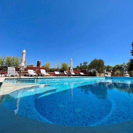 Gorana Apartman With Swimming Pool Apartment Jelsa  Exterior photo