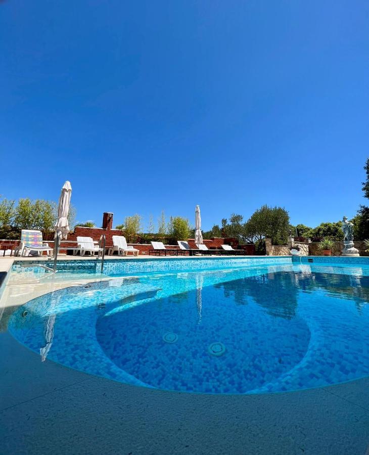 Gorana Apartman With Swimming Pool Apartment Jelsa  Exterior photo